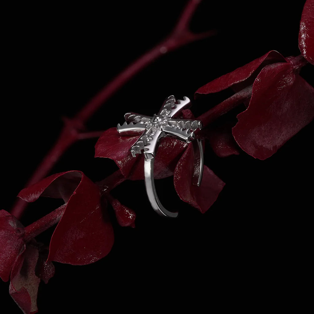 MANDIBLE CROSS RINGS